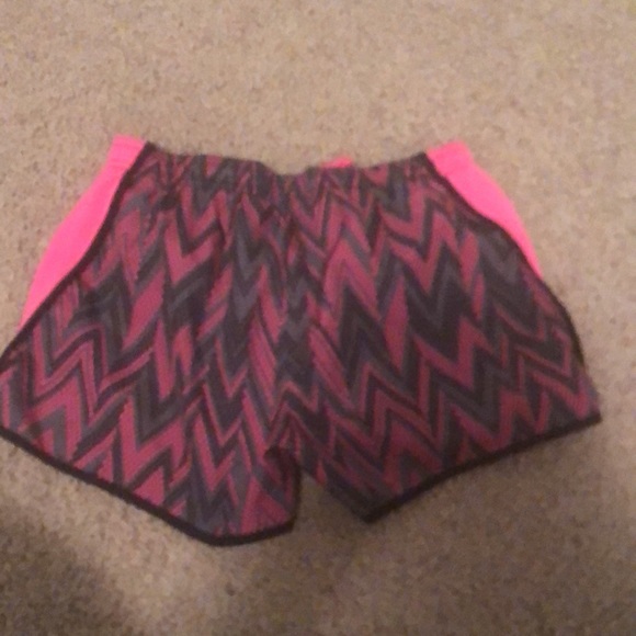 Shorts - Picture 2 of 4